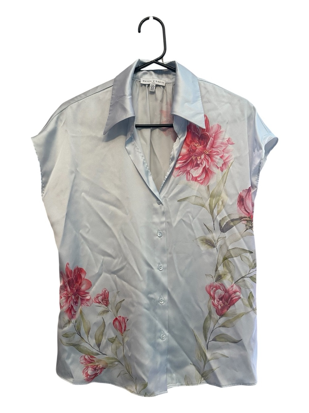 Maison D’Amelie Light Blue Floral Button-Front Blouse Size Medium (small stain)